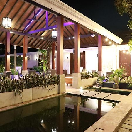 Swanee Grand Hotell Negombo Exteriör bild