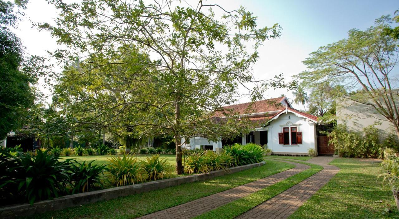 Swanee Grand Hotell Negombo Exteriör bild
