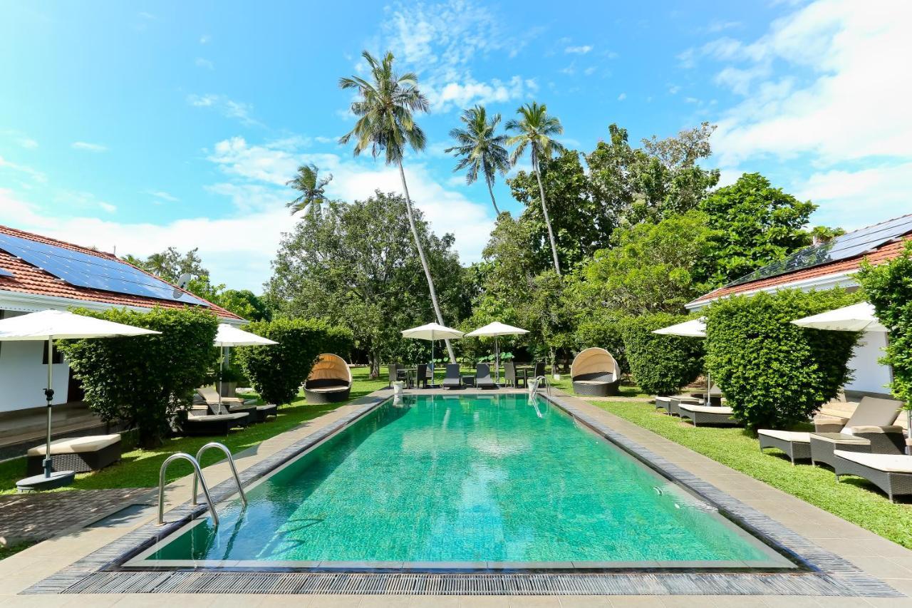 Swanee Grand Hotell Negombo Exteriör bild