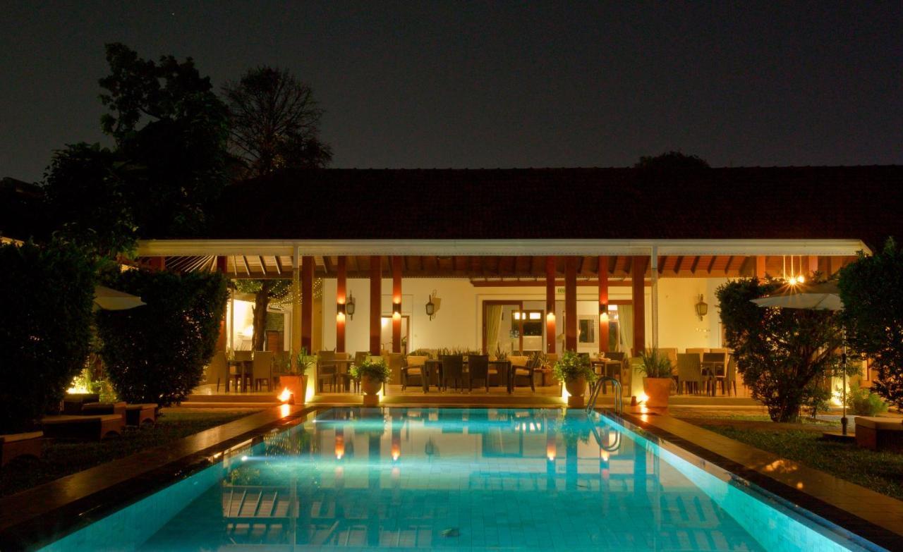 Swanee Grand Hotell Negombo Exteriör bild