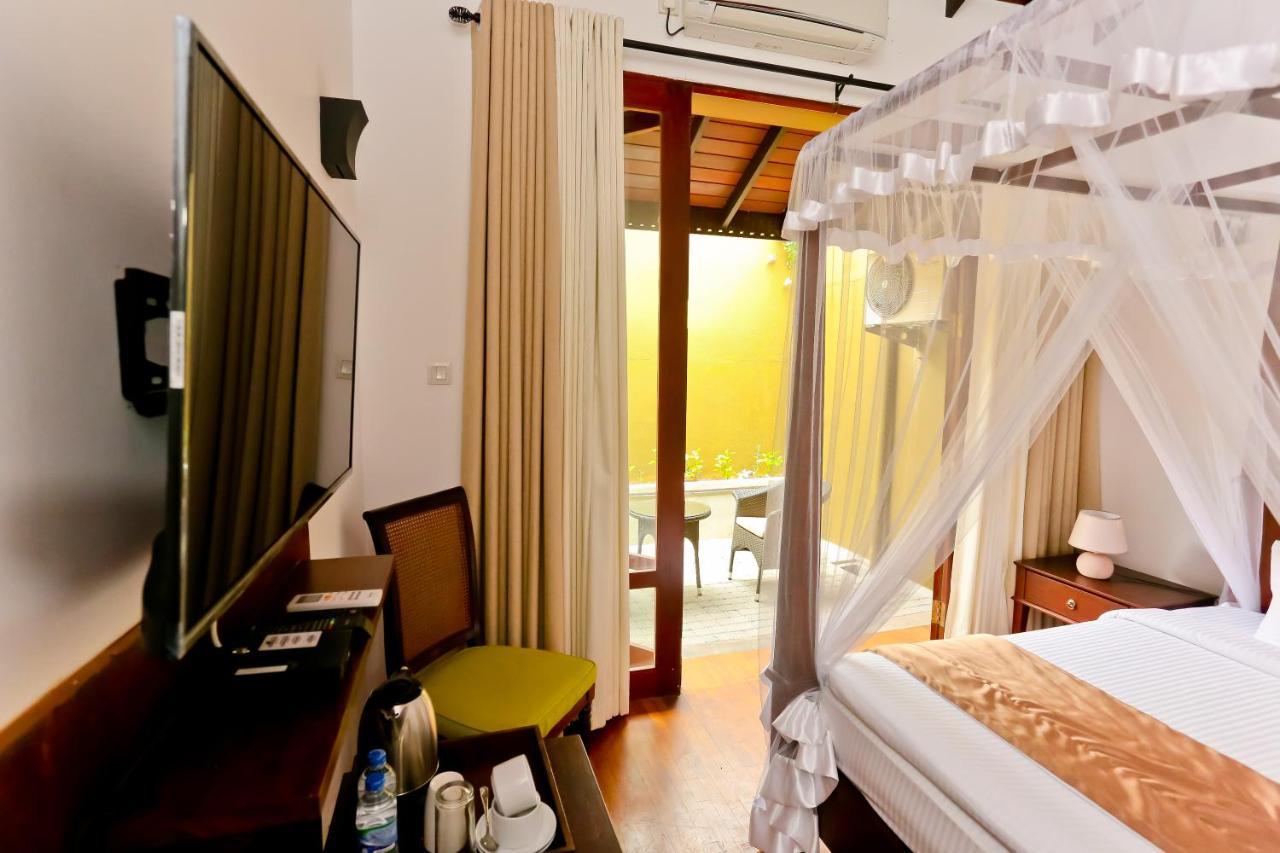 Swanee Grand Hotell Negombo Exteriör bild