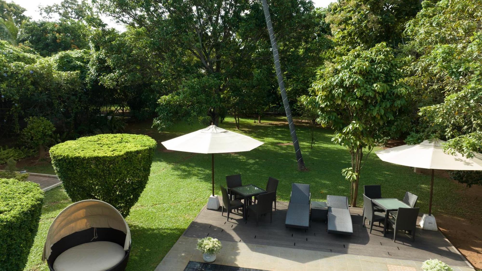 Swanee Grand Hotell Negombo Exteriör bild