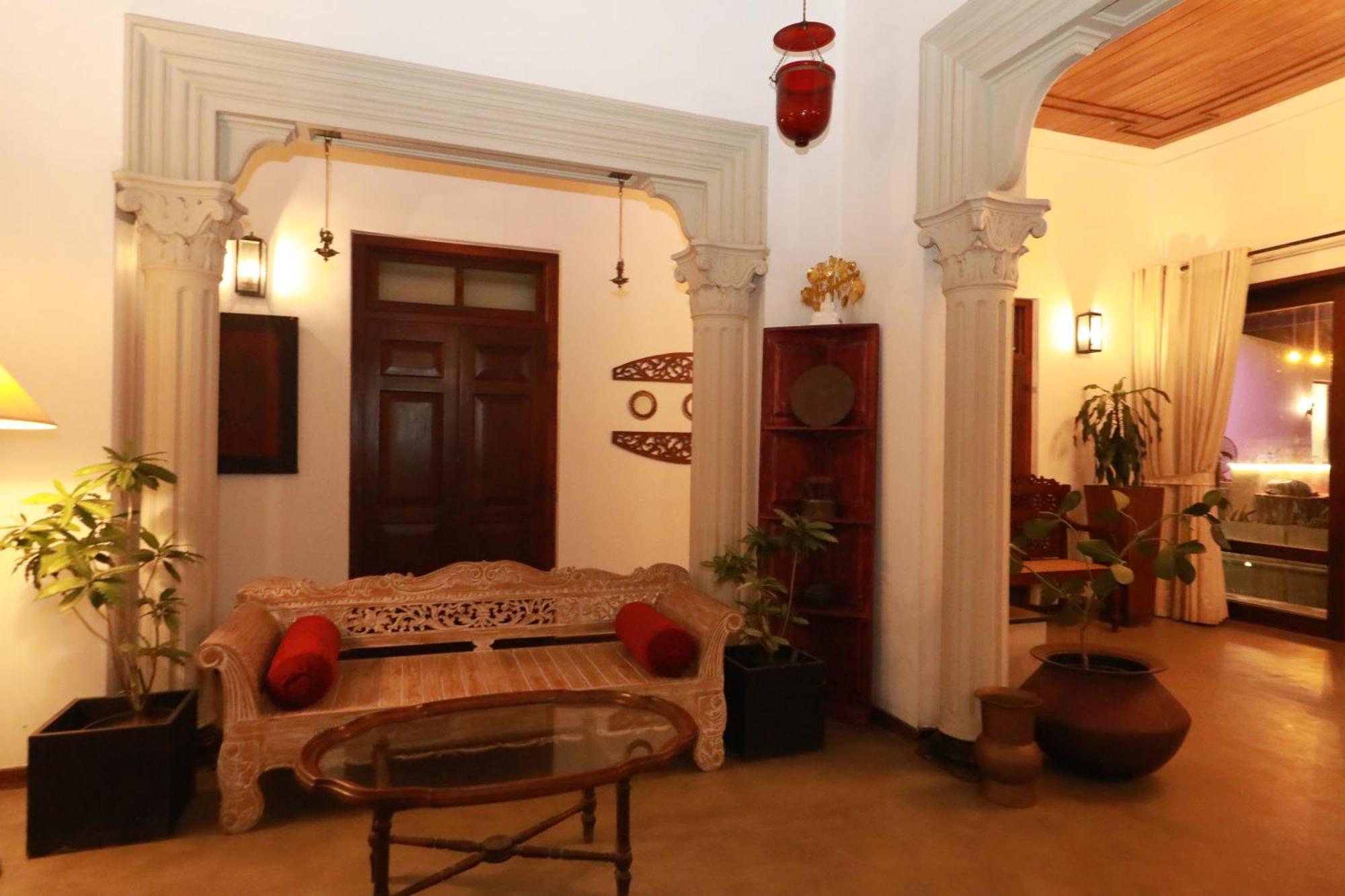 Swanee Grand Hotell Negombo Exteriör bild