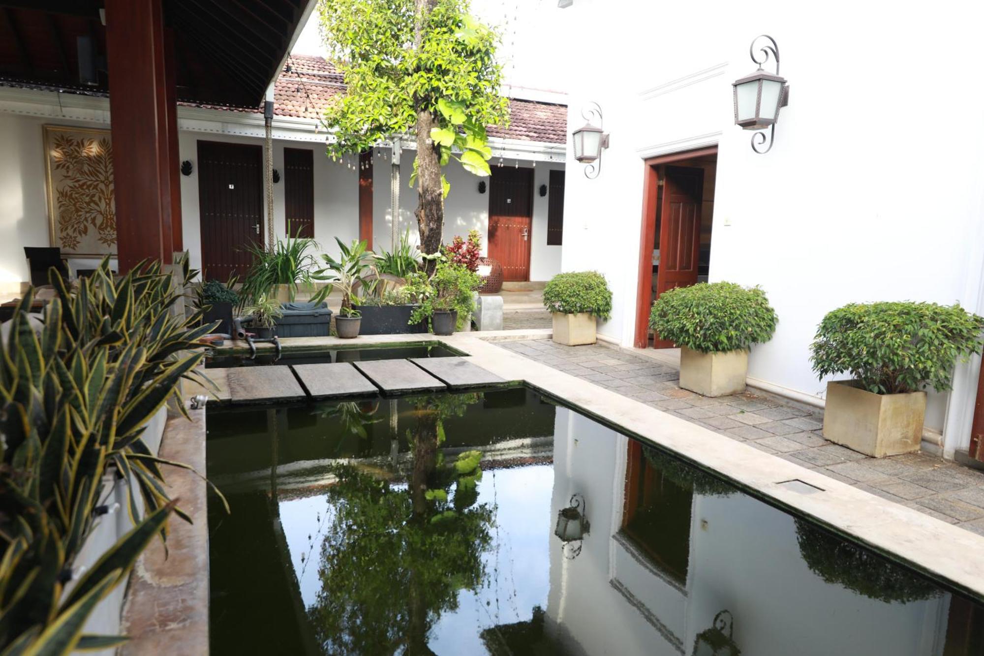 Swanee Grand Hotell Negombo Exteriör bild